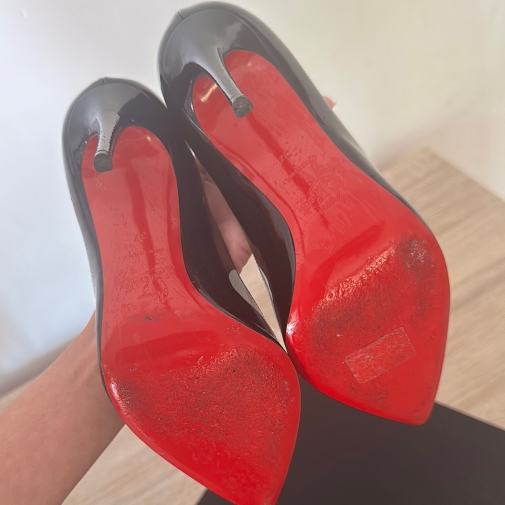 Christian Louboutin Black Patent Leather Pump - Picture 4 of 5